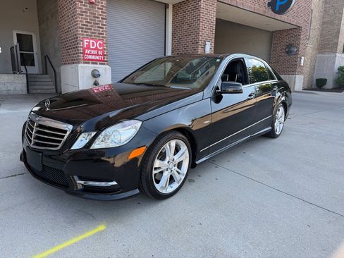 Used 2012 Mercedes-Benz E 350 4MATIC Sedan image 3
