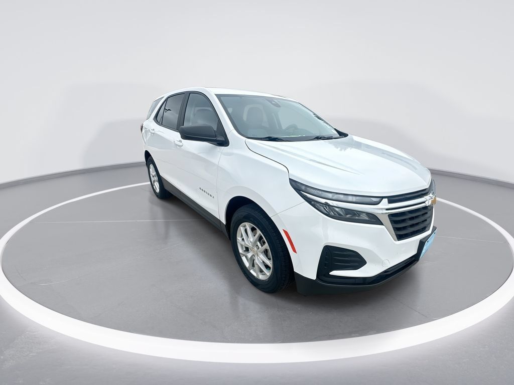 Certified 2024 Chevrolet Equinox LS w/ LS Convenience Package AWD/4WD image 2