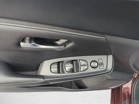 Used 2024 Nissan Sentra SV image 18