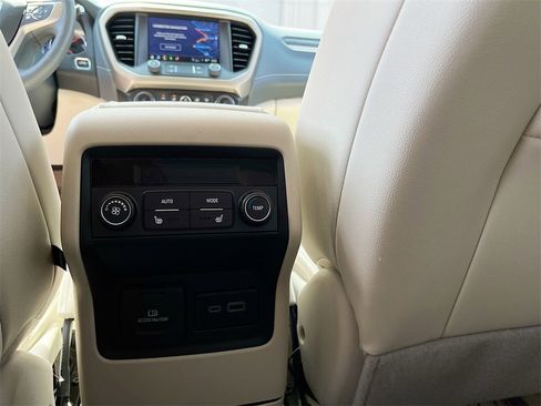Used 2023 GMC Acadia Denali w/ Denali Technology Package image 26