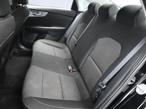 Used 2022 Kia Forte LXS image 12