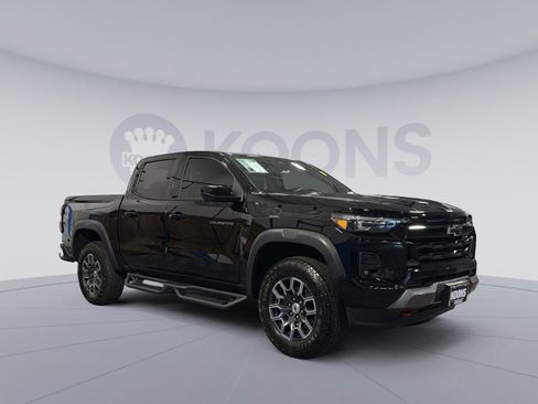 Used 2024 Chevrolet Colorado Z71 w/ Z71 Convenience Package 2 AWD/4WD image 10