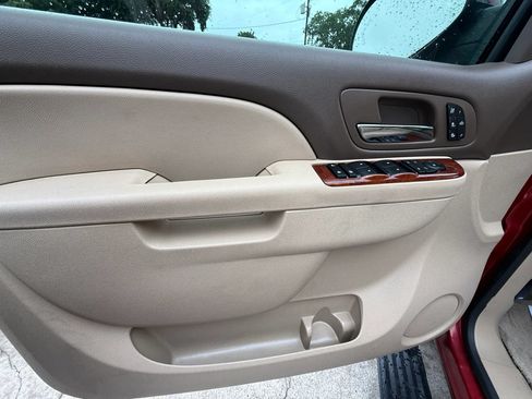 Used 2012 Chevrolet Tahoe LTZ RWD image 21