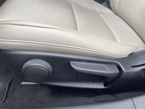 Used 2019 MAZDA MAZDA3 Sedan image 17