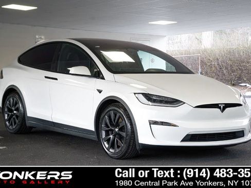 Used 2023 Tesla Model X Plaid image 42