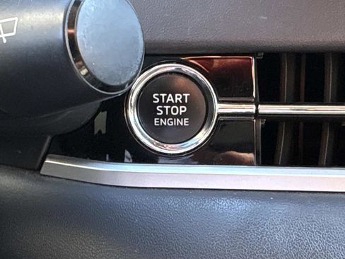 Used 2022 Mitsubishi Outlander SE image 28