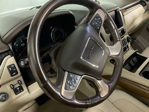 Used 2020 GMC Yukon Denali w/ Open Road Package AWD/4WD image 22