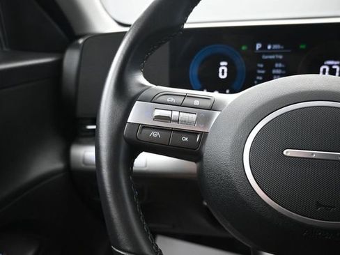 Used 2025 Hyundai Kona SEL FWD image 15