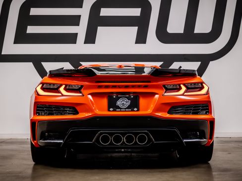 Used 2025 Chevrolet Corvette Z06 w/ Stealth Interior Trim Package RWD image 10