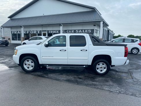 Used 2008 Chevrolet Avalanche LT w/ LT Preferred Equipment Group AWD/4WD image 8