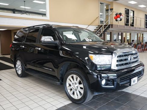 Used 2011 Toyota Sequoia Platinum AWD/4WD image 16