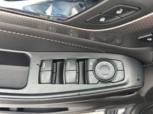 Used 2023 Chevrolet Traverse Premier w/ Redline Edition image 14