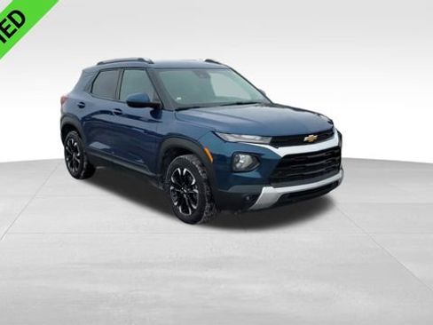 Certified 2021 Chevrolet TrailBlazer LT w/ Convenience Package image 3