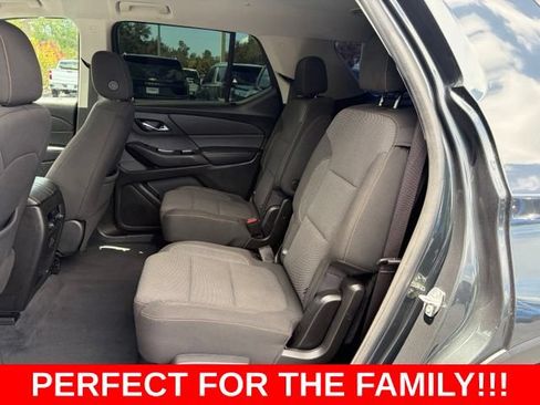 Used 2021 Chevrolet Traverse LT FWD image 15