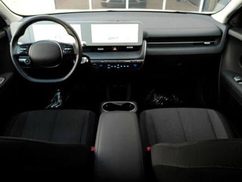 Used 2024 Hyundai Ioniq 5 SEL RWD image 3