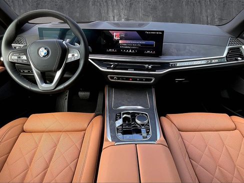 Used 2026 BMW X5 xDrive50e w/ Climate Comfort Package image 7