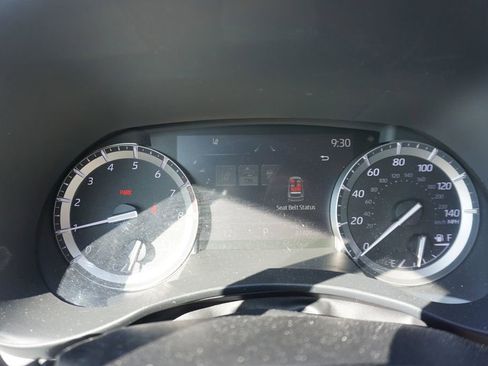 Used 2022 Toyota Highlander Limited image 7