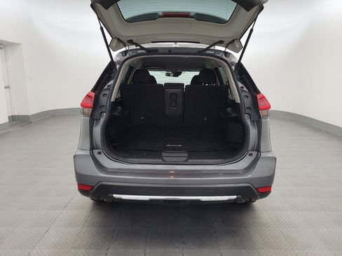 Used 2020 Nissan Rogue S FWD image 29