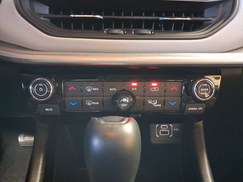 Used 2025 Jeep Compass Limited AWD/4WD image 8