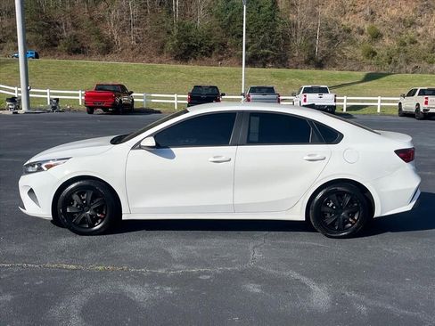 Used 2024 Kia Forte LX image 2