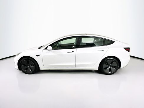Used 2023 Tesla Model 3 Standard Range image 4
