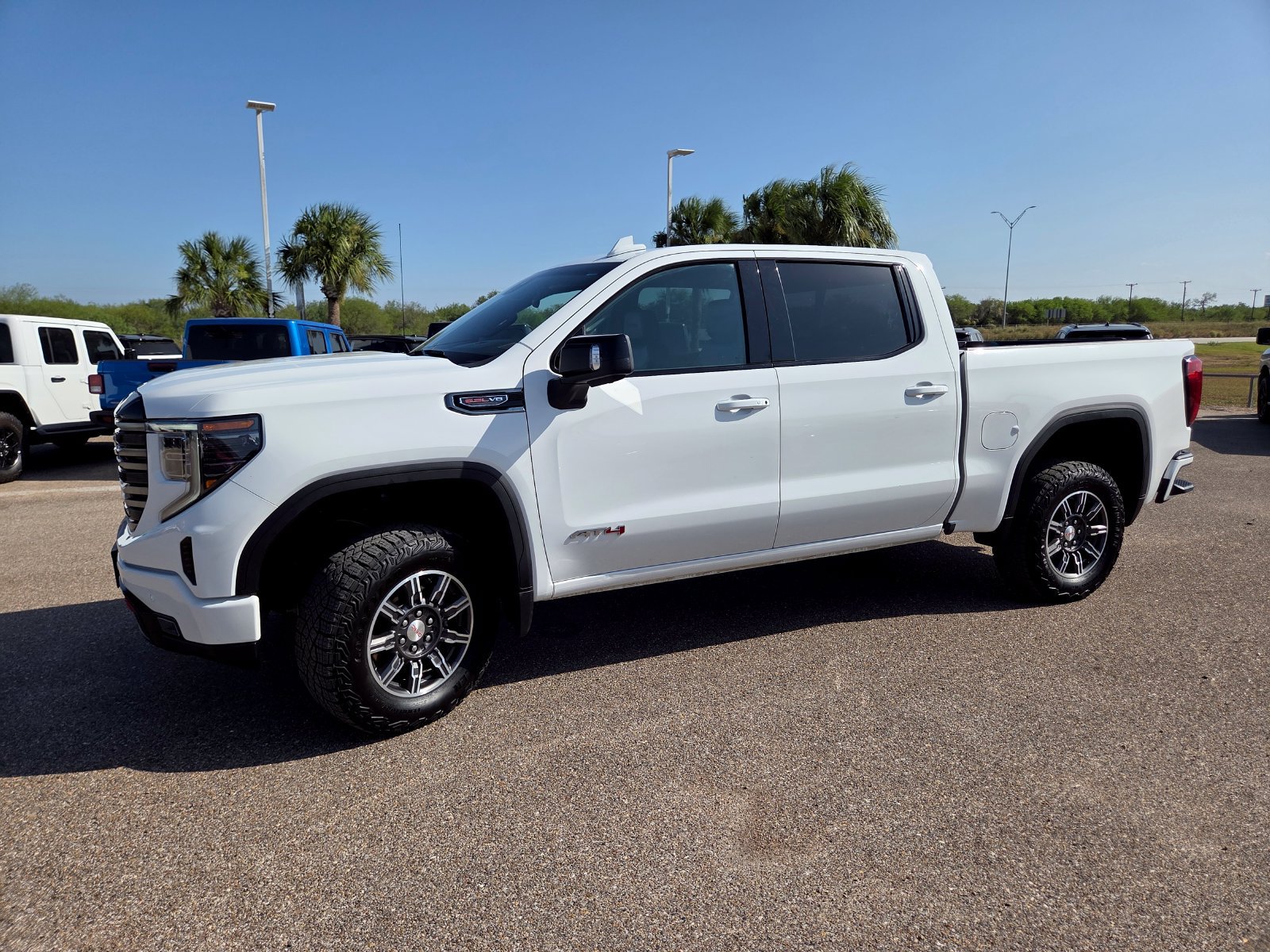 Used 2025 GMC Sierra 1500 AT4 AWD/4WD image 3