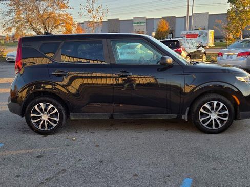 Used 2020 Kia Soul LX image 6
