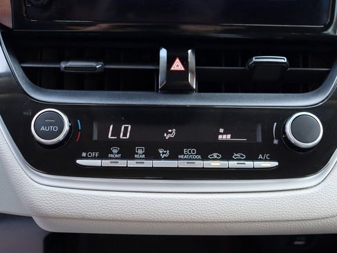 Used 2023 Toyota Corolla LE image 36