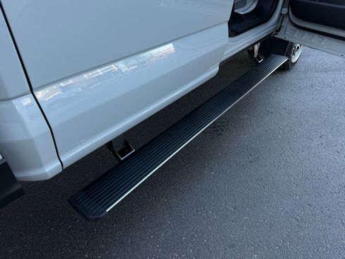 Used 2025 Ford F250 Platinum image 27