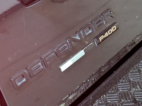 Used 2022 Land Rover Defender 110 X-Dynamic SE AWD/4WD image 13