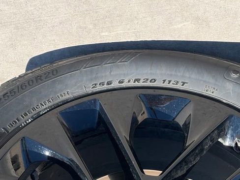 Used 2025 Jeep Wrangler Unlimited Sahara image 8