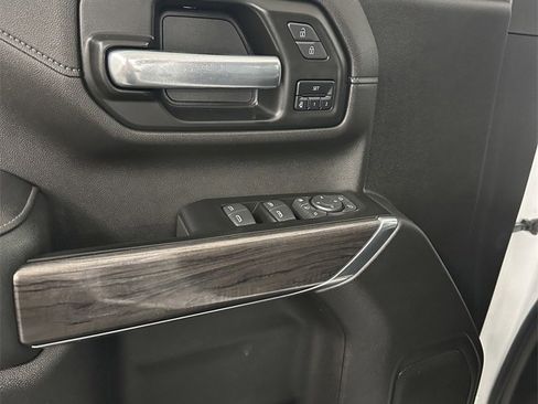 Used 2022 Chevrolet Silverado 2500 LTZ w/ LTZ Plus Package image 10