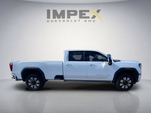 Used 2024 GMC Sierra 3500 Denali w/ Denali Reserve Package AWD/4WD image 6