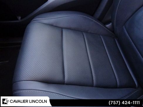 Used 2024 Mercedes-Benz GLS 450 4MATIC image 12