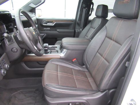 Certified 2025 Chevrolet Silverado 1500 High Country w/ Z71 Off-Road Package image 10