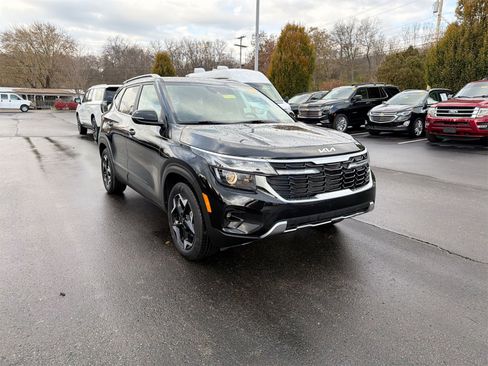 Used 2025 Kia Seltos EX w/ EX Sunroof Package image 2