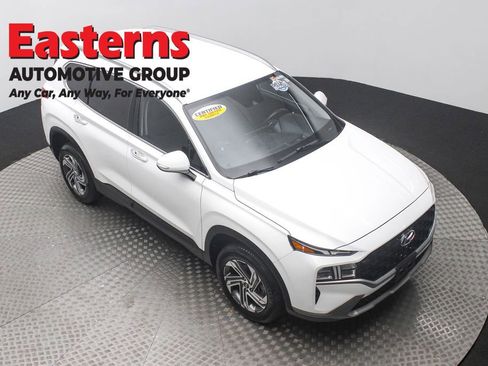 Used 2023 Hyundai Santa Fe SEL image 3