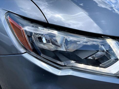 Used 2020 Nissan Rogue SV FWD image 27