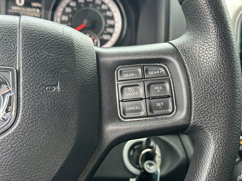 Used 2020 RAM 1500 Classic SLT image 23