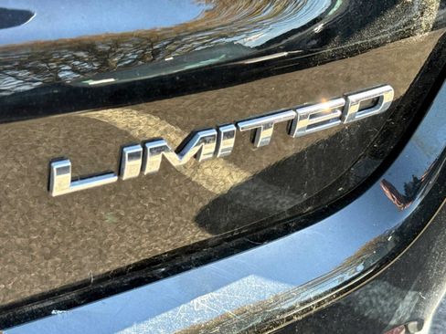 Used 2025 Jeep Compass Limited AWD/4WD image 5