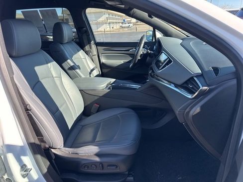 Used 2024 Buick Enclave Premium image 20