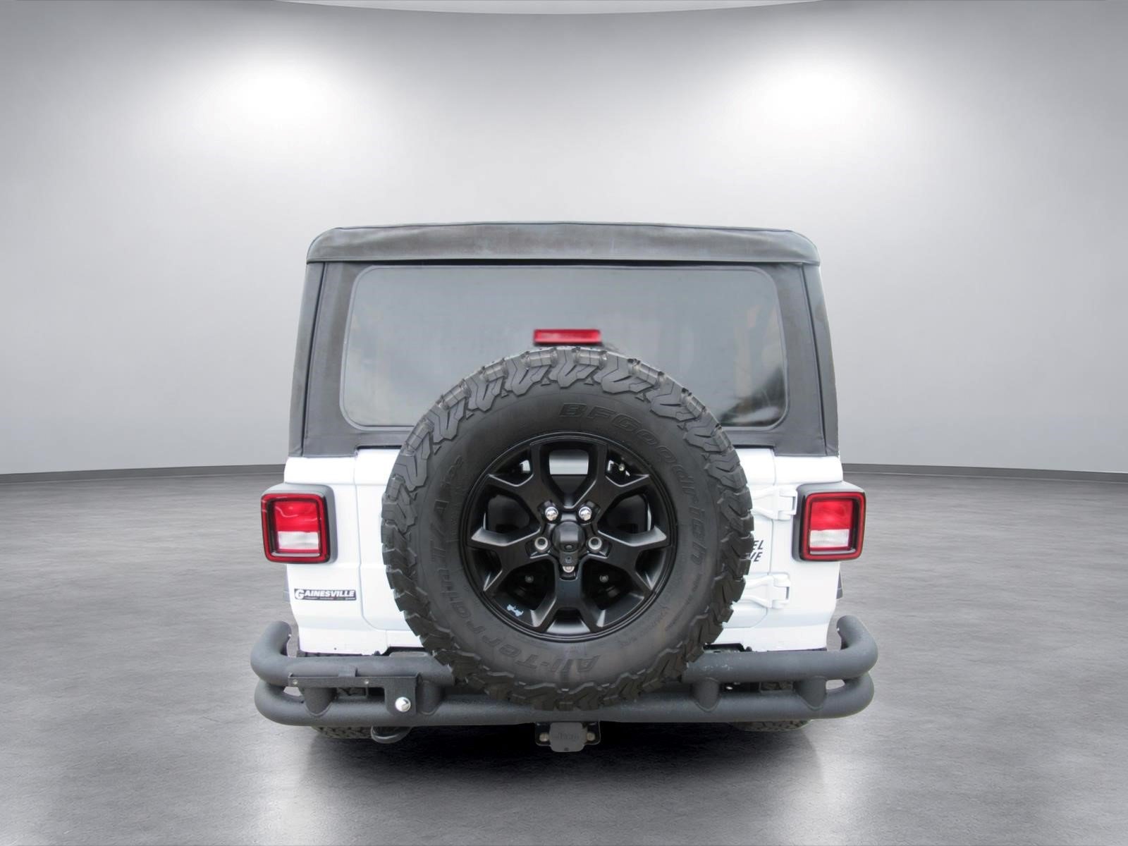 Used 2022 Jeep Wrangler Sport AWD/4WD image 6