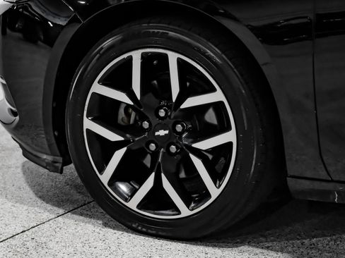 Used 2017 Chevrolet Impala LT FWD image 60