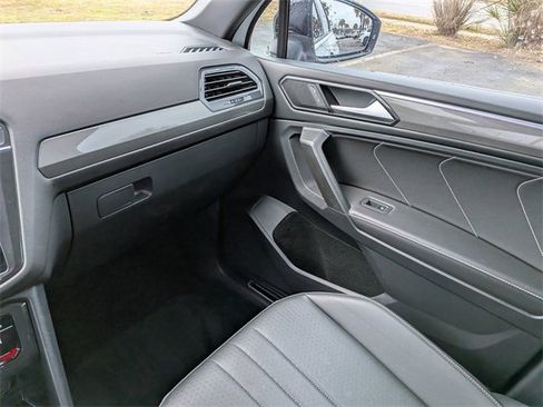 Certified 2023 Volkswagen Tiguan SE R-Line image 18