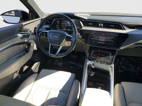 Used 2022 Audi e-tron Chronos w/ Chronos Package image 12