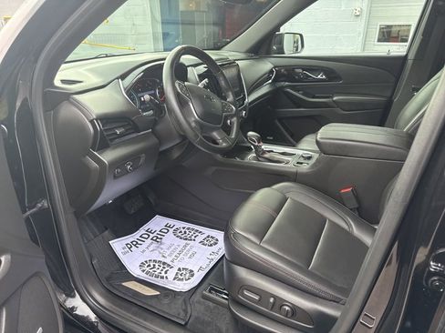 Used 2023 Chevrolet Traverse RS image 21