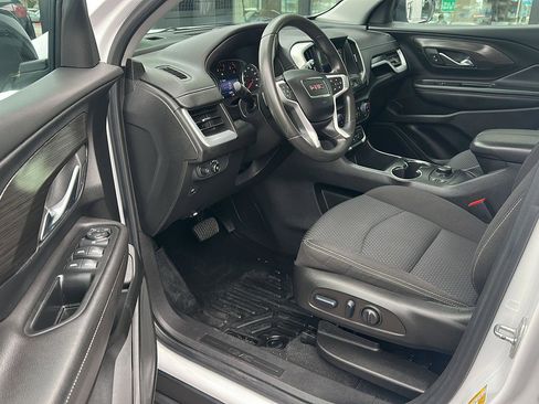Used 2022 GMC Terrain SLE w/ Driver Convenience Package image 7