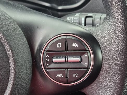 Used 2025 Kia Soul LX image 21