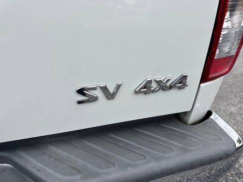 Used 2018 Nissan Frontier SV image 9