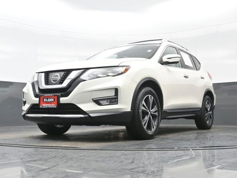 Used 2017 Nissan Rogue SL w/ SL Premium Package image 26